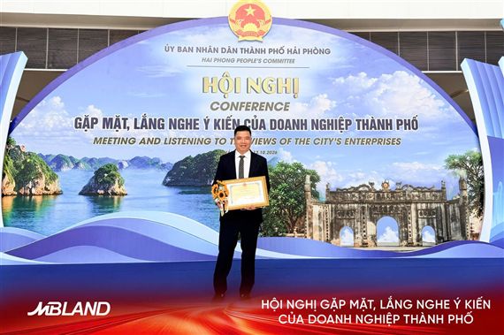 Công ty Cổ phần Đầu tư BĐS Sứ Hải Dương nhận bằng khen của Chủ tịch UBND Thành phố Hải Phòng