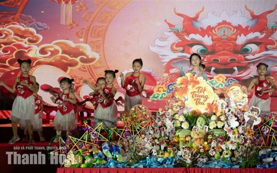 Muôn sắc lồng đèn thắp sáng mùa trăng